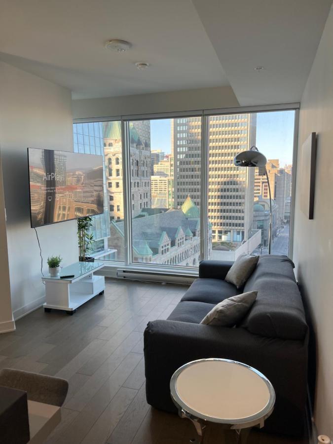 Beautiful One Bedroom Downtown Condo With Pool And Free Parking Montréal Exterior foto